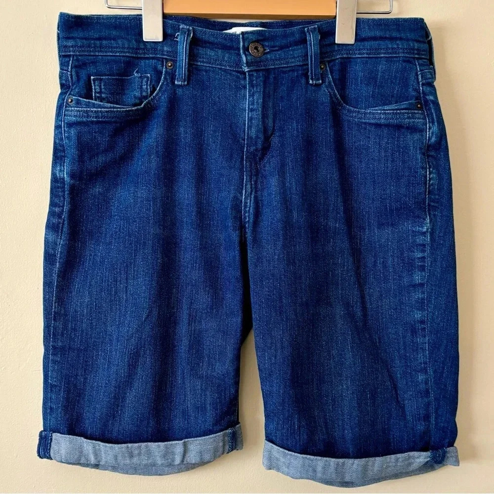 Levi’s| Dark Blue Wash Denim Bermuda Length Cuffed Jean Shorts Sz 6